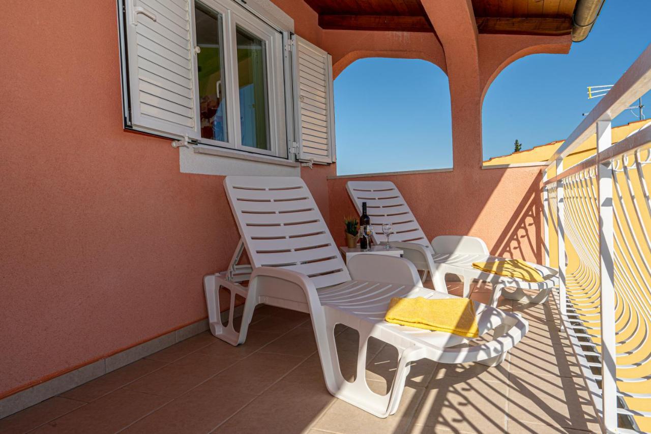Seaview & Balcony Apartment Petra ยาดริยา ภายนอก รูปภาพ