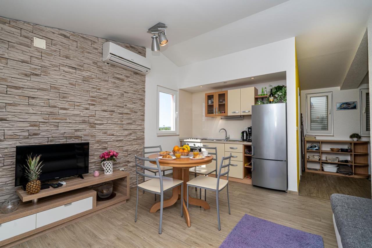 Seaview & Balcony Apartment Petra ยาดริยา ภายนอก รูปภาพ